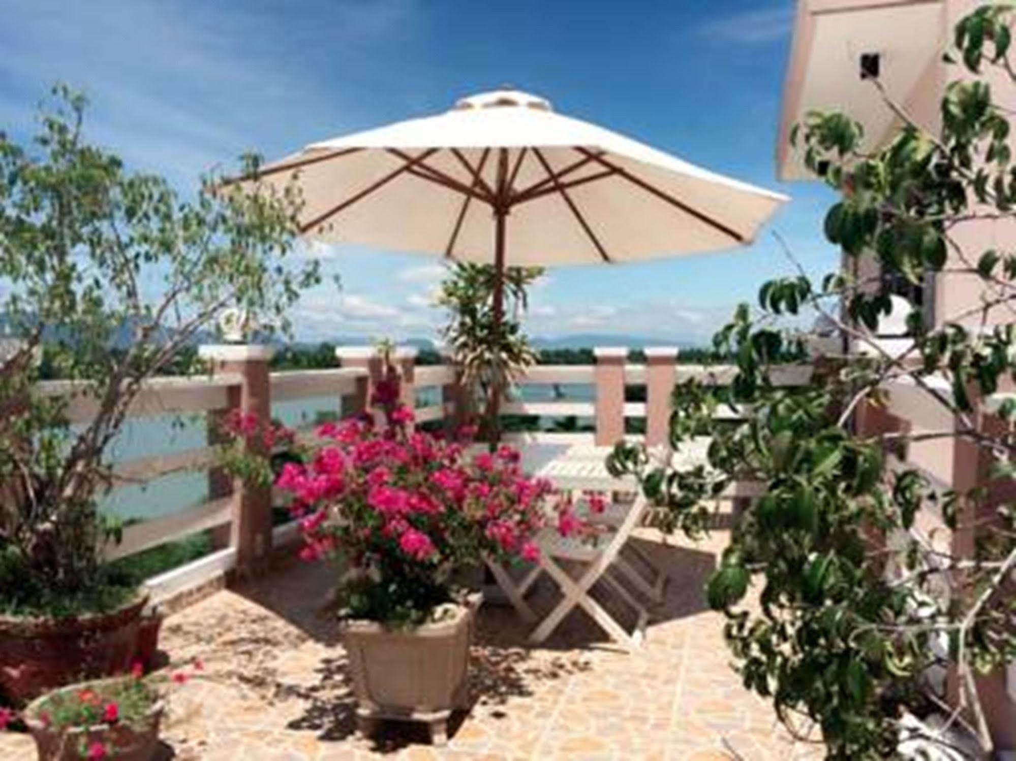 Riverlife Homestay Hoi An Exteriör bild